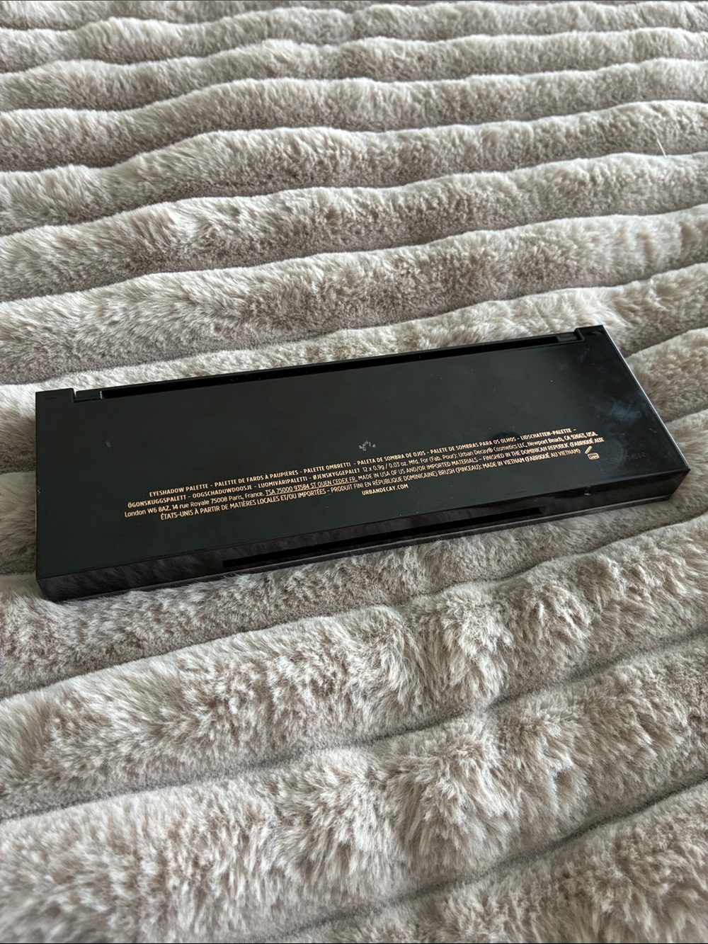 Urban Decay Naked Palette — Purple and Pink Artwork - Picture 2 of 4